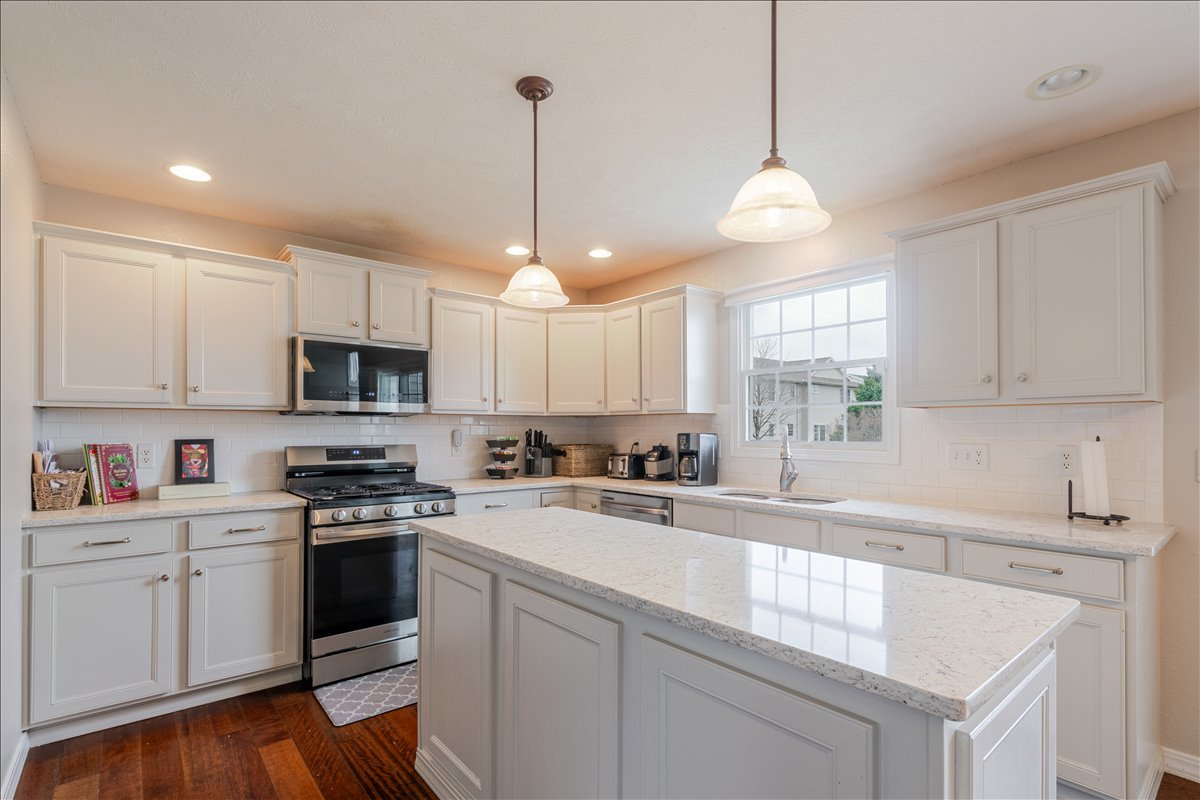 3138 Butterfly Drive Normal, IL 61761 - Photo 3 of 46