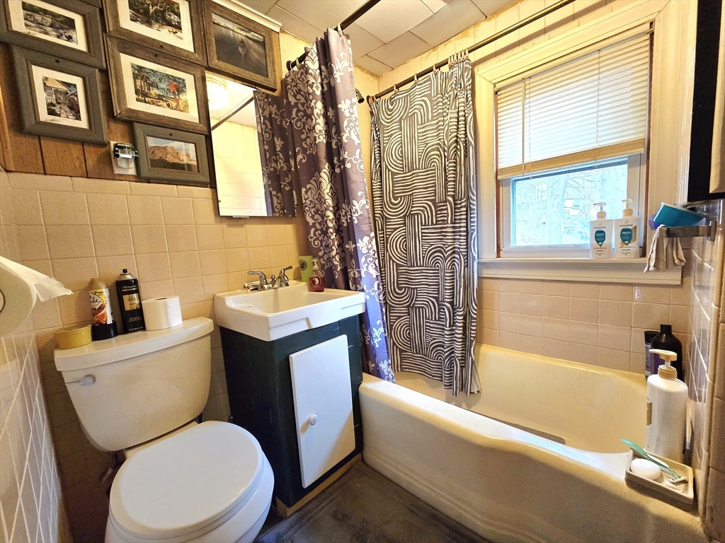 46 1/2 Old Sturbridge Road Southbridge, MA 01550 - Photo 20 of 42