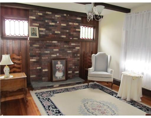 501 South Main Street Woonsocket, RI 02895 - Photo 6 of 20 Den/Family/Great Room. 1st Floor Apartment