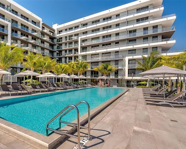 $3,600 | 2960 Northeast 207th Street, Unit 502, Aventura, FL 33180