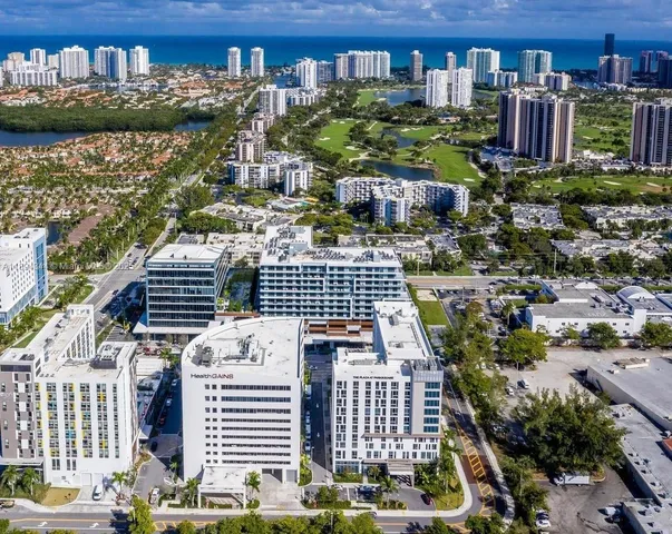 $3,600 | 2960 Northeast 207th Street, Unit 502, Aventura, FL 33180