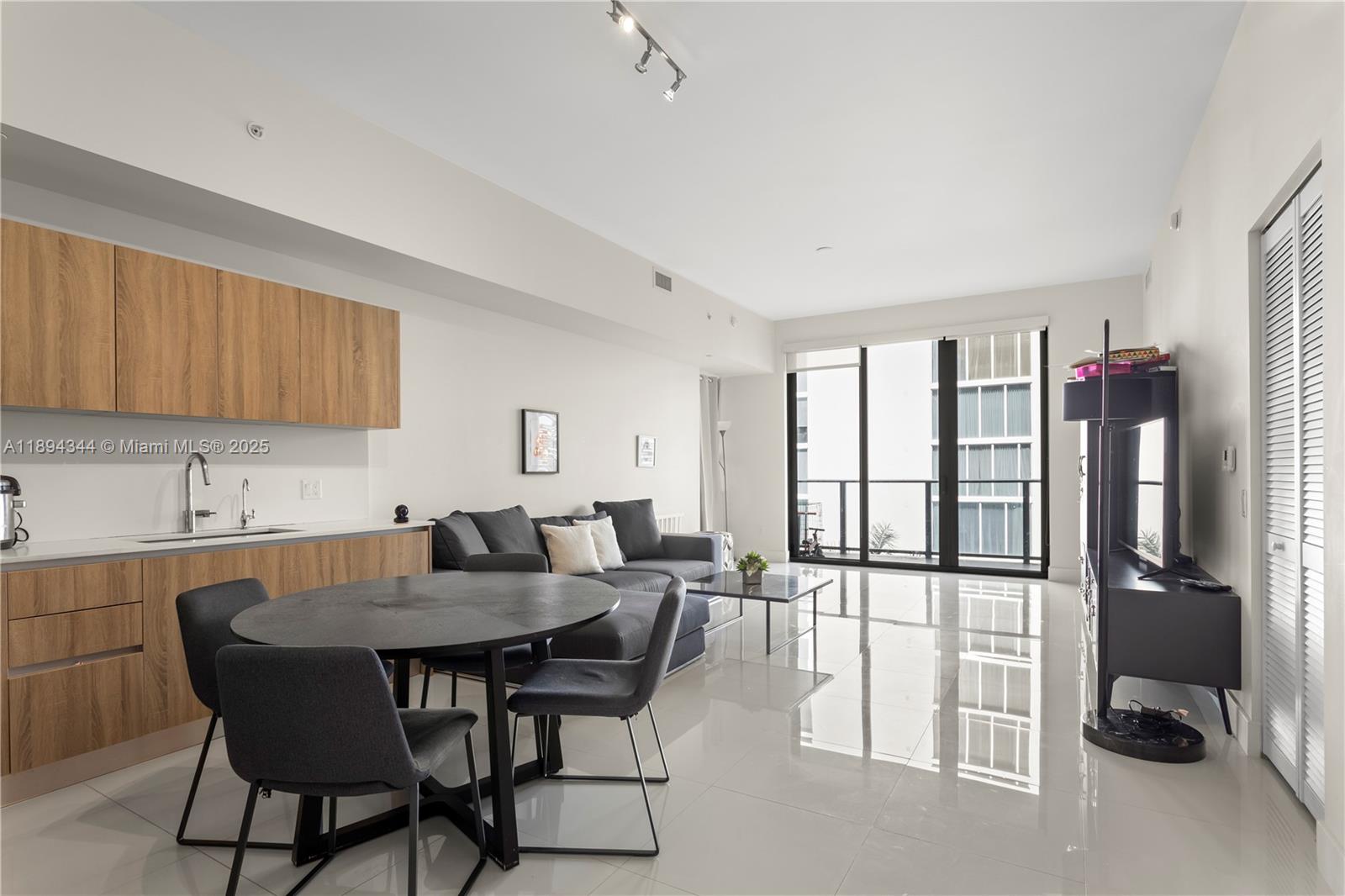 2960 Northeast 207th Street, Unit 502 Aventura, FL 33180 - Photo 3 of 25