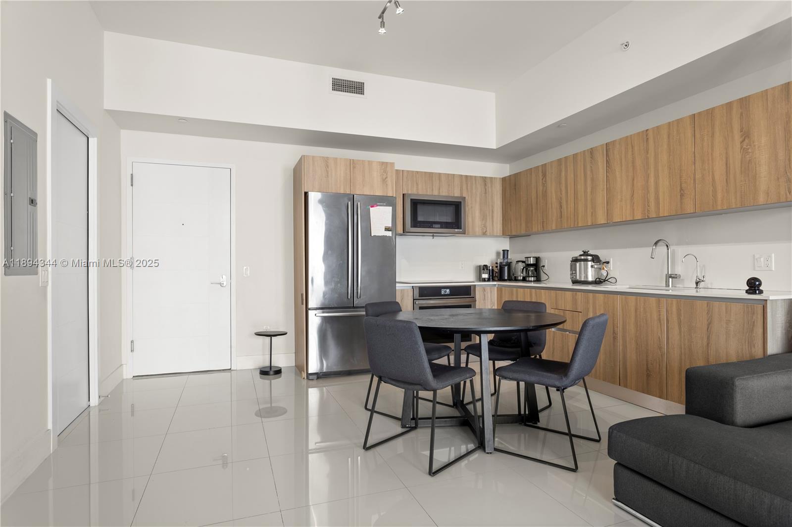 2960 Northeast 207th Street, Unit 502 Aventura, FL 33180 - Photo 6 of 25