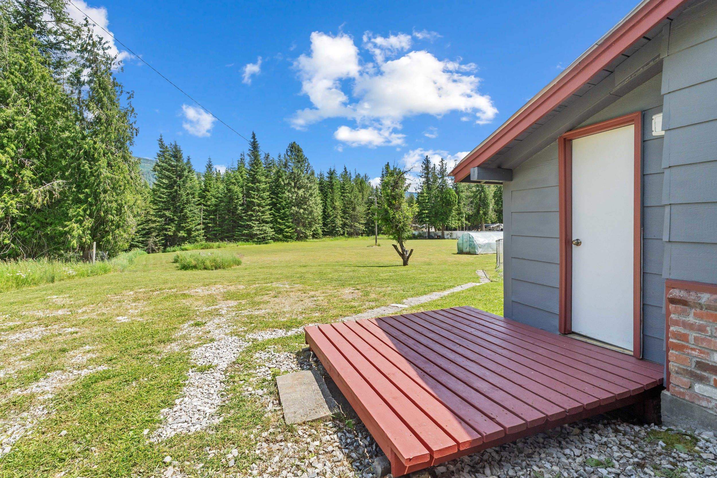 4512 Highway 31 Ione, WA 99139 - Photo 18 of 35