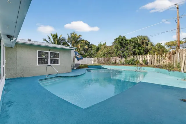 $499,999 | 1773 Northeast 24th Street, Jensen Beach, FL 34957