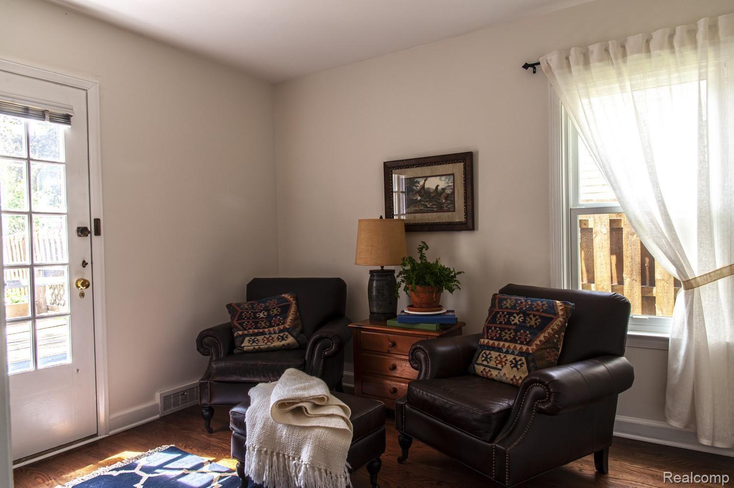 88 Oriole Road Pontiac, MI 48341 - Photo 24 of 33 24.jpg