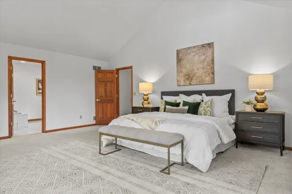 $849,900 | 2416 West Dean Court, River Hills, WI 53217