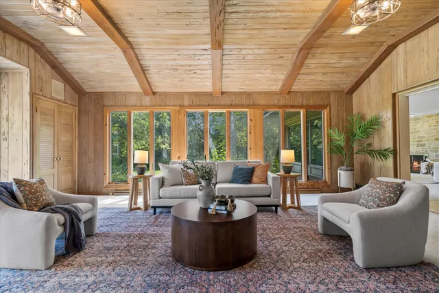 $849,900 | 2416 West Dean Court, River Hills, WI 53217