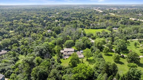 $849,900 | 2416 West Dean Court, River Hills, WI 53217