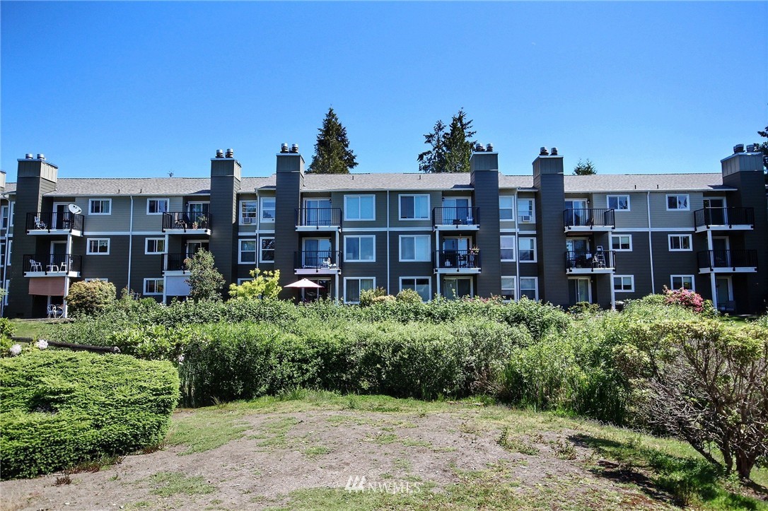 820 Cady Road, Unit G301 Everett, WA 98203 - Photo 1 of 25 Gallery Image 1