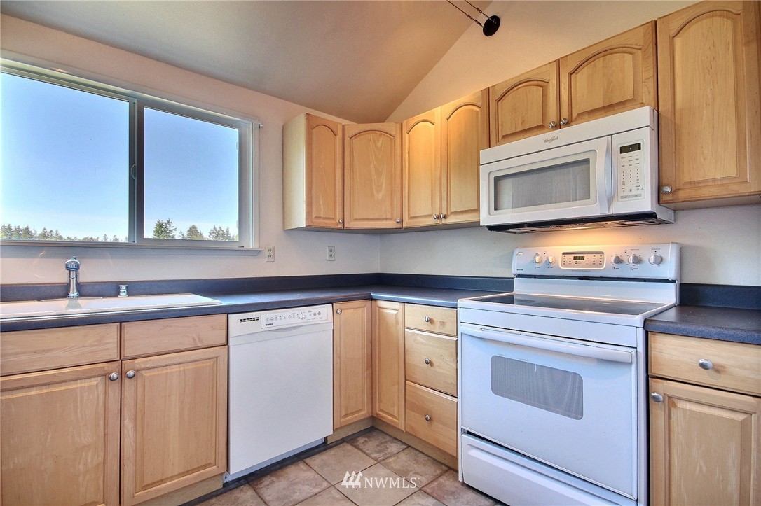 820 Cady Road, Unit G301 Everett, WA 98203 - Photo 8 of 25 Gallery Image 8