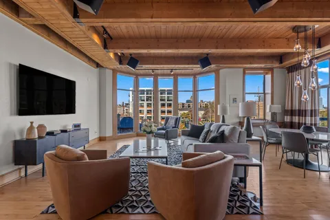 $1,220,000 | 541 East Erie Street, Unit 302, Milwaukee, WI 53202
