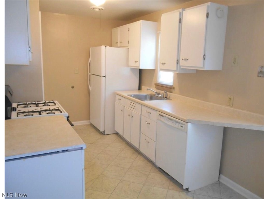 1224 Sunset Road Cleveland, OH 44124 - Photo 5 of 8