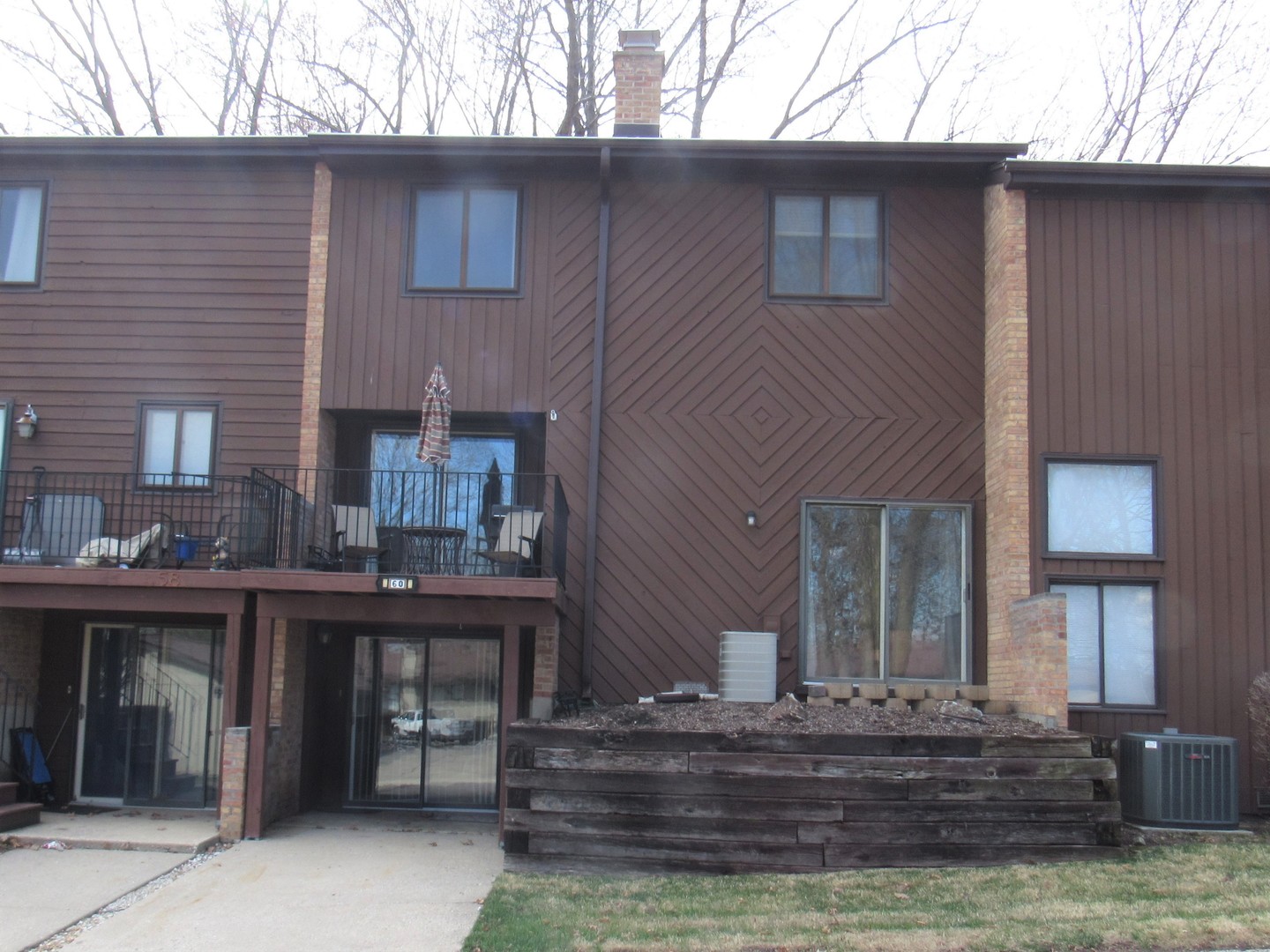 60 Woodhills Bay Road Fox Lake, IL 60020 - Photo 1 of 28