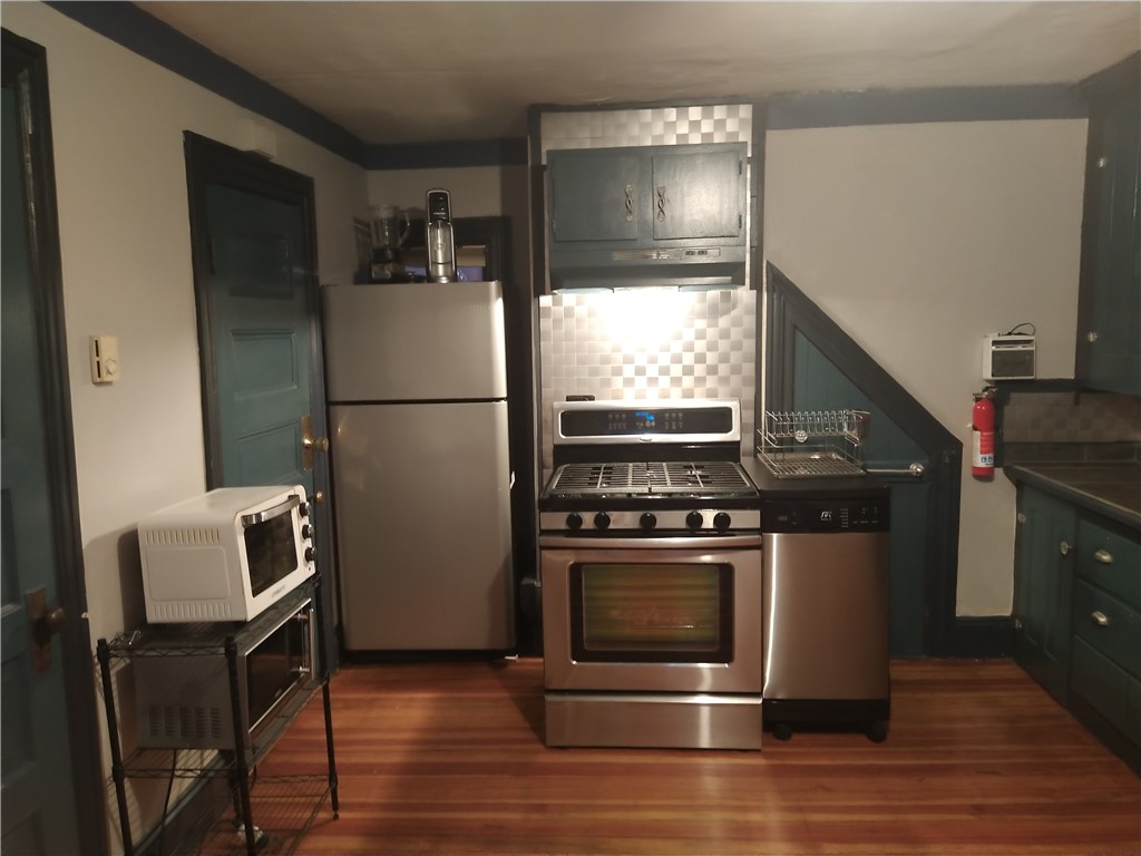 9 Beech Street Pawtucket, RI 02860 - Photo 13 of 28