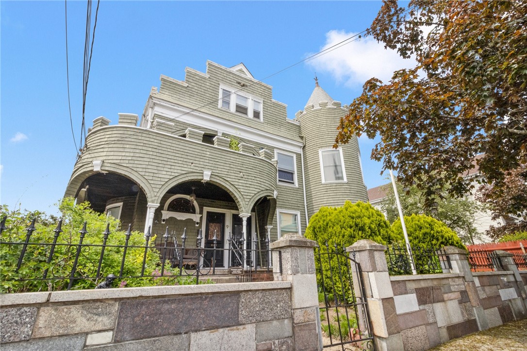 9 Beech Street Pawtucket, RI 02860 - Photo 15 of 28