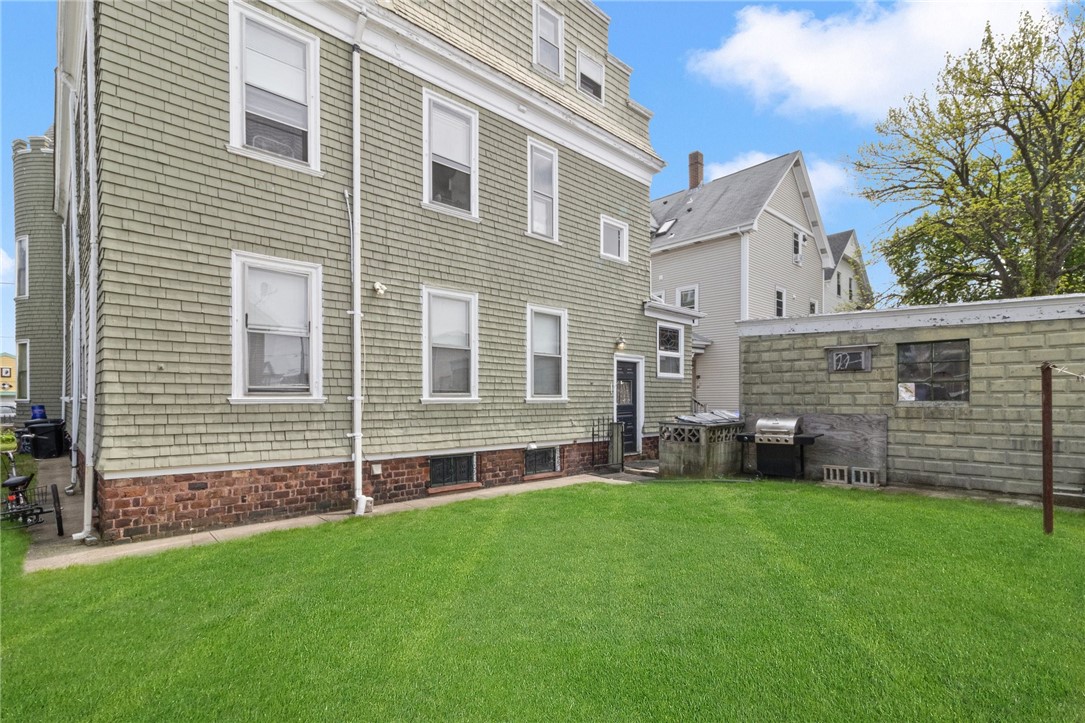 9 Beech Street Pawtucket, RI 02860 - Photo 25 of 28