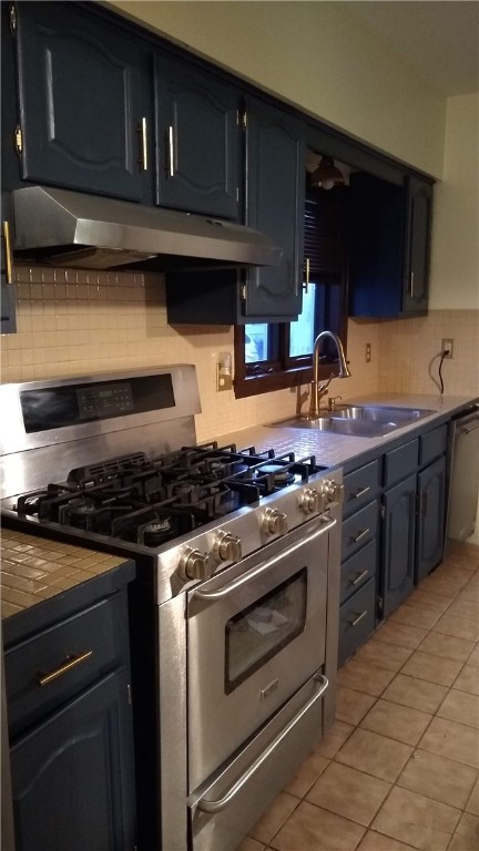 9 Beech Street Pawtucket, RI 02860 - Photo 8 of 28