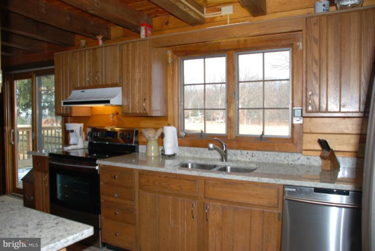 17770 Hardy Road Mount Airy, MD 21771 - Photo 11 of 21 Kitchen