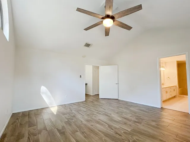 $412,000 | 3 North Mossrock Road, The Woodlands, TX 77380