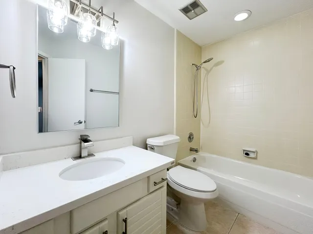 $412,000 | 3 North Mossrock Road, The Woodlands, TX 77380