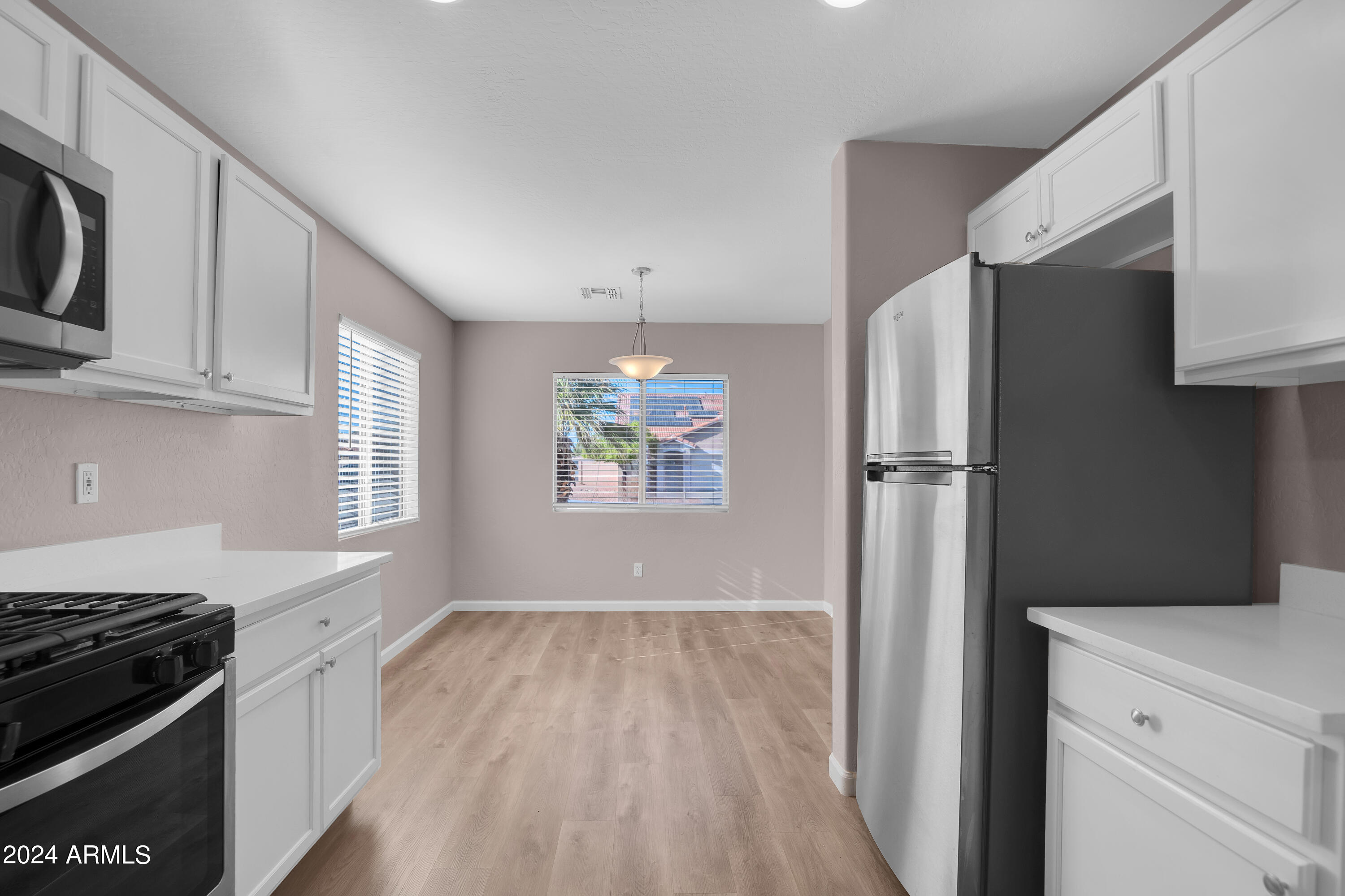 6441 West Riva Road Phoenix, AZ 85043 - Photo 10 of 32 Rlp-12
