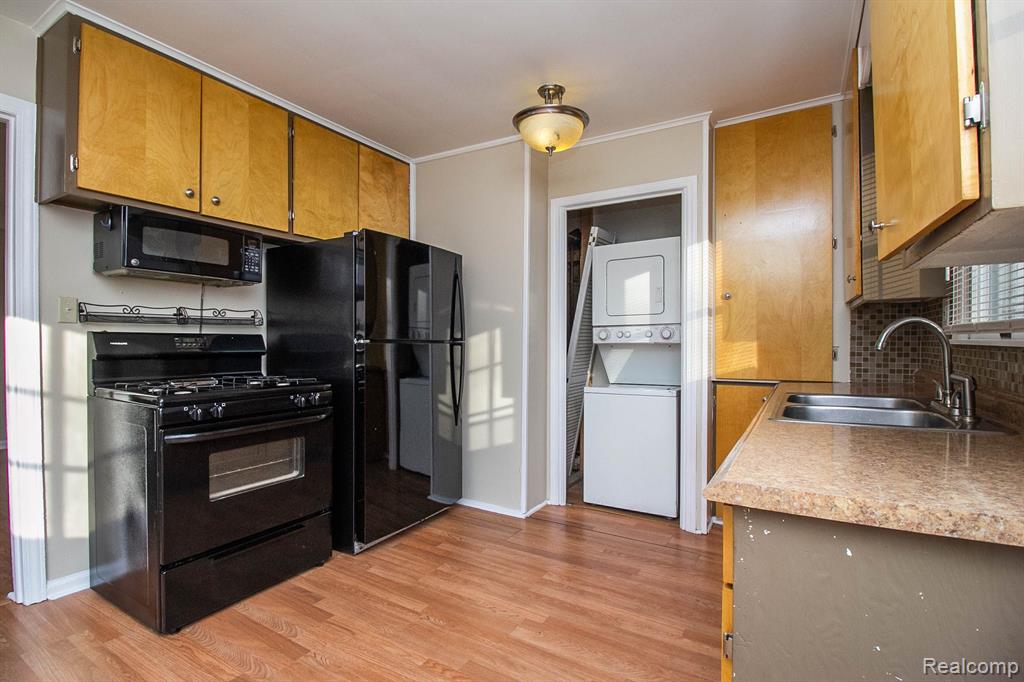 3904 Durham Road Royal Oak, MI 48073 - Photo 8 of 21