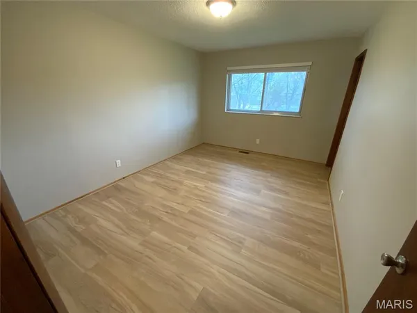 $2,500 | 12806 Willowyck Drive, St. Louis, MO 63146