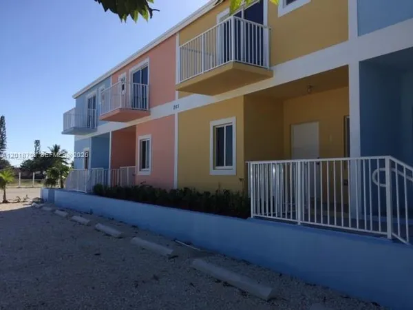 $3,000 | 265 15th Street, Unit B, Marathon, FL 33050