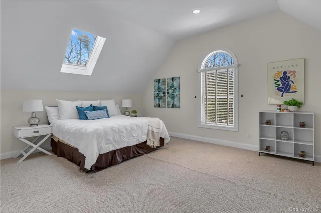 $2,499,000 | 7 Pitch Pine Court, Northport, NY 11768