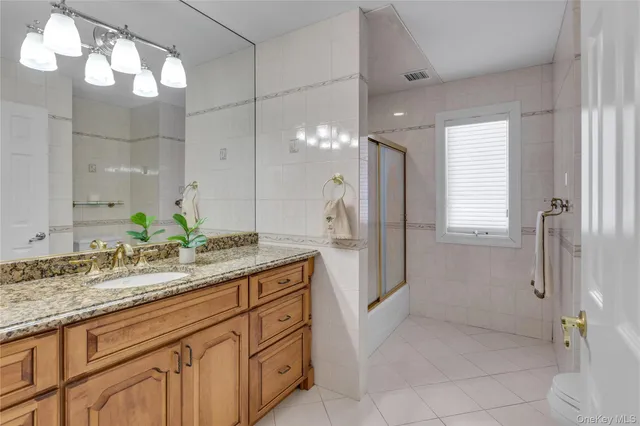 $2,499,000 | 7 Pitch Pine Court, Northport, NY 11768