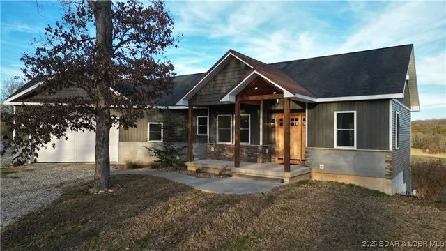 $517,800 | 20408 Millers Fjord Avenue, Cole Camp, MO 65325