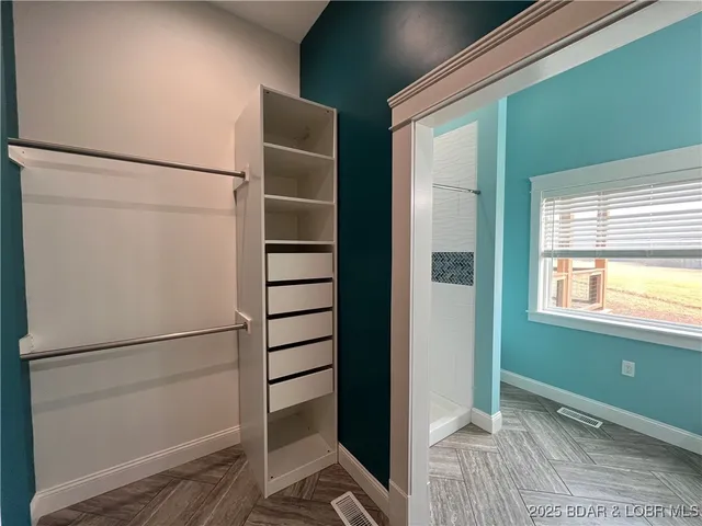 $517,800 | 20408 Millers Fjord Avenue, Cole Camp, MO 65325