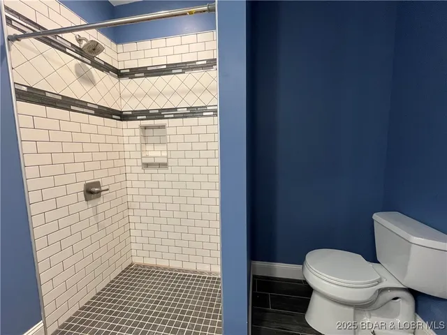 $517,800 | 20408 Millers Fjord Avenue, Cole Camp, MO 65325