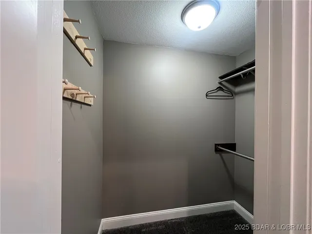 $517,800 | 20408 Millers Fjord Avenue, Cole Camp, MO 65325