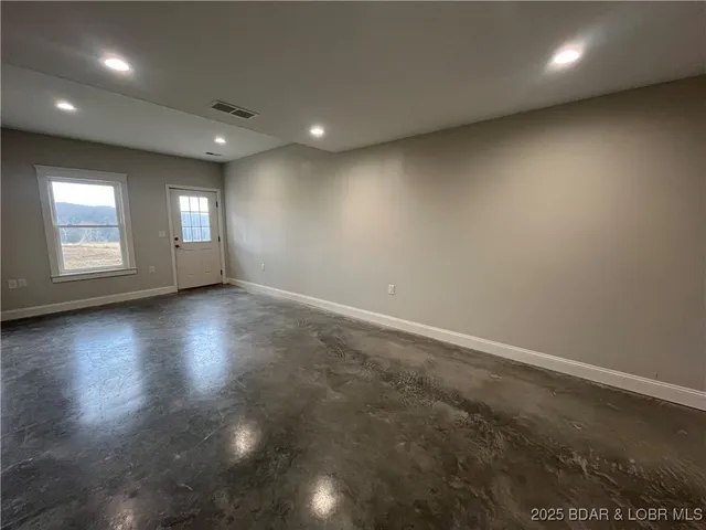 $517,800 | 20408 Millers Fjord Avenue, Cole Camp, MO 65325