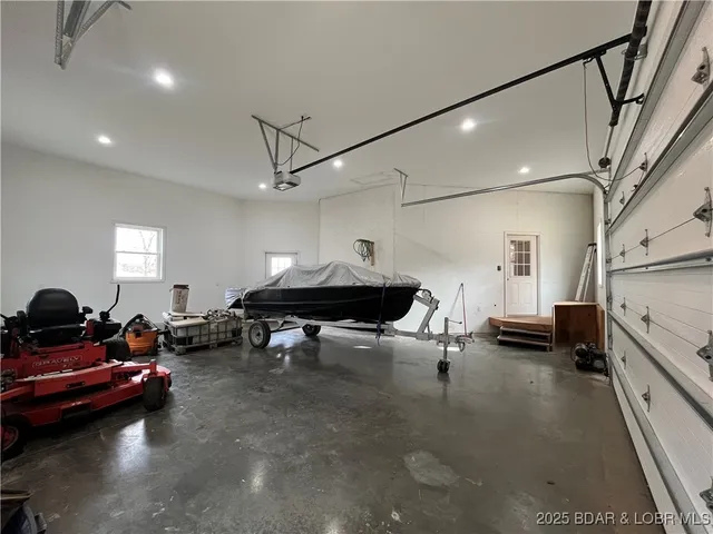 $517,800 | 20408 Millers Fjord Avenue, Cole Camp, MO 65325