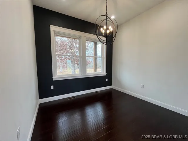 $517,800 | 20408 Millers Fjord Avenue, Cole Camp, MO 65325