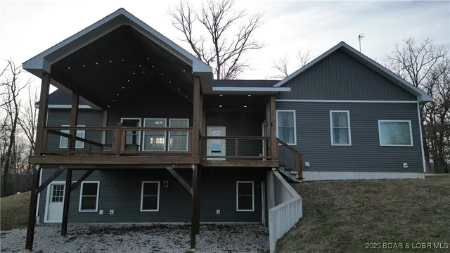 $517,800 | 20408 Millers Fjord Avenue, Cole Camp, MO 65325
