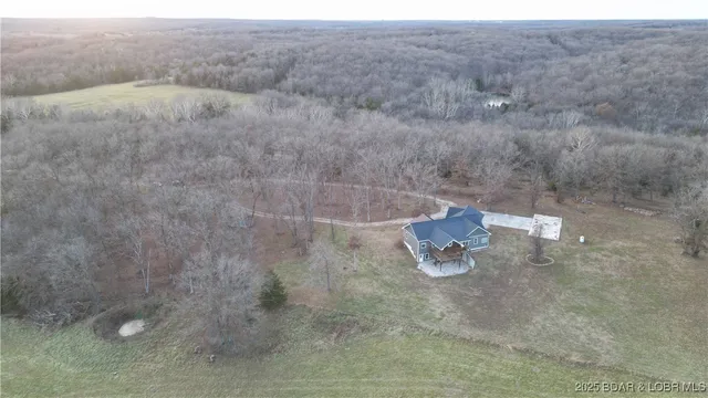$517,800 | 20408 Millers Fjord Avenue, Cole Camp, MO 65325