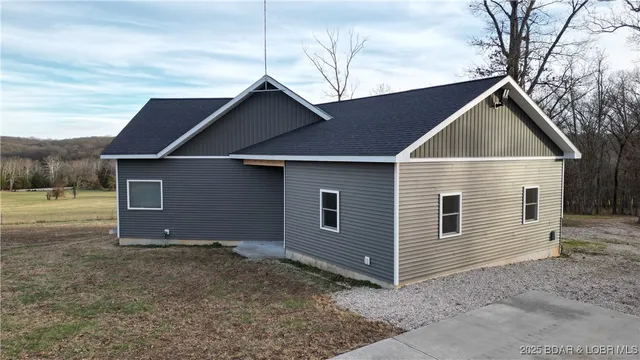 $517,800 | 20408 Millers Fjord Avenue, Cole Camp, MO 65325