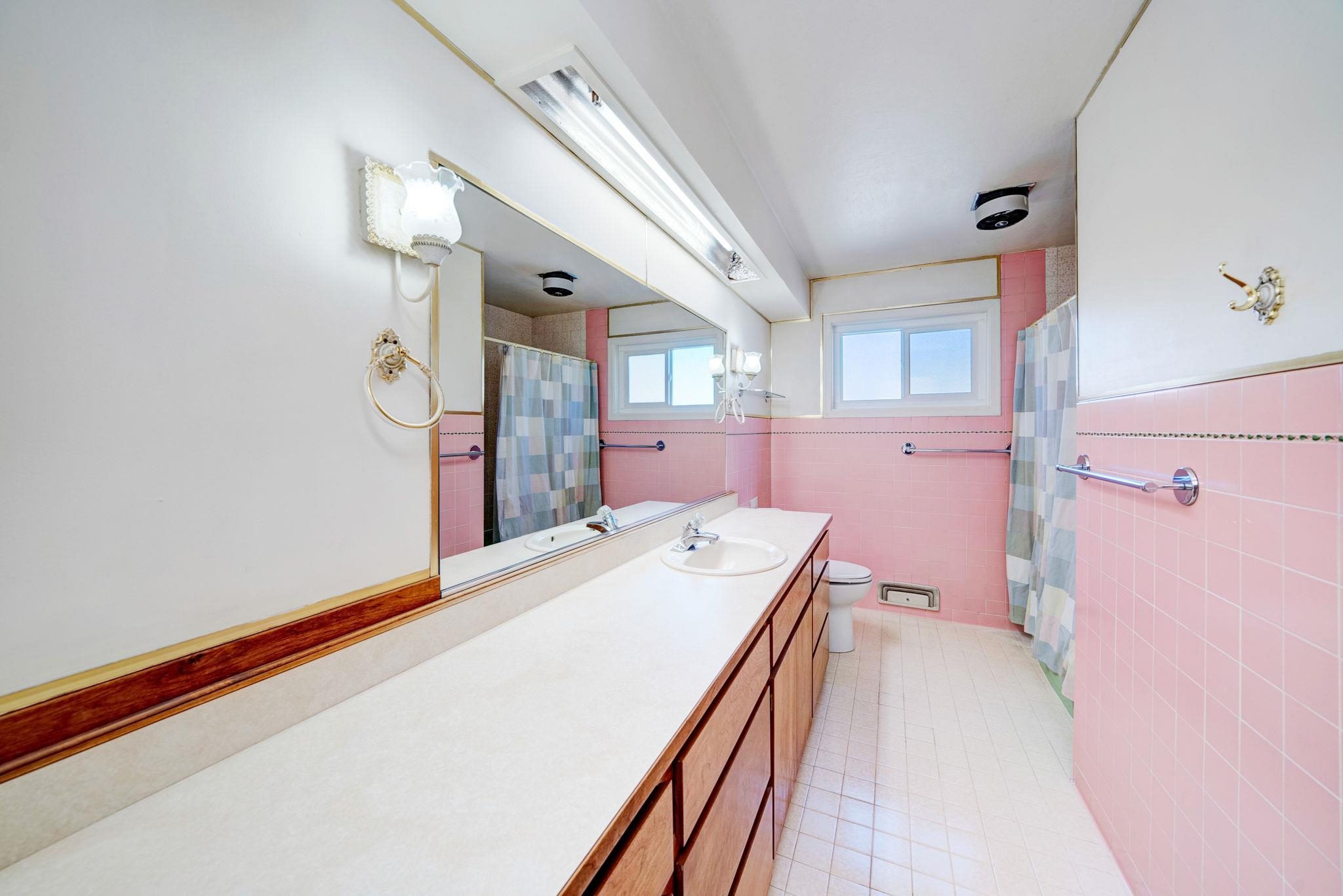 485 Ridge Street Portola, CA 96122 - Photo 12 of 27 a hallway with a large window