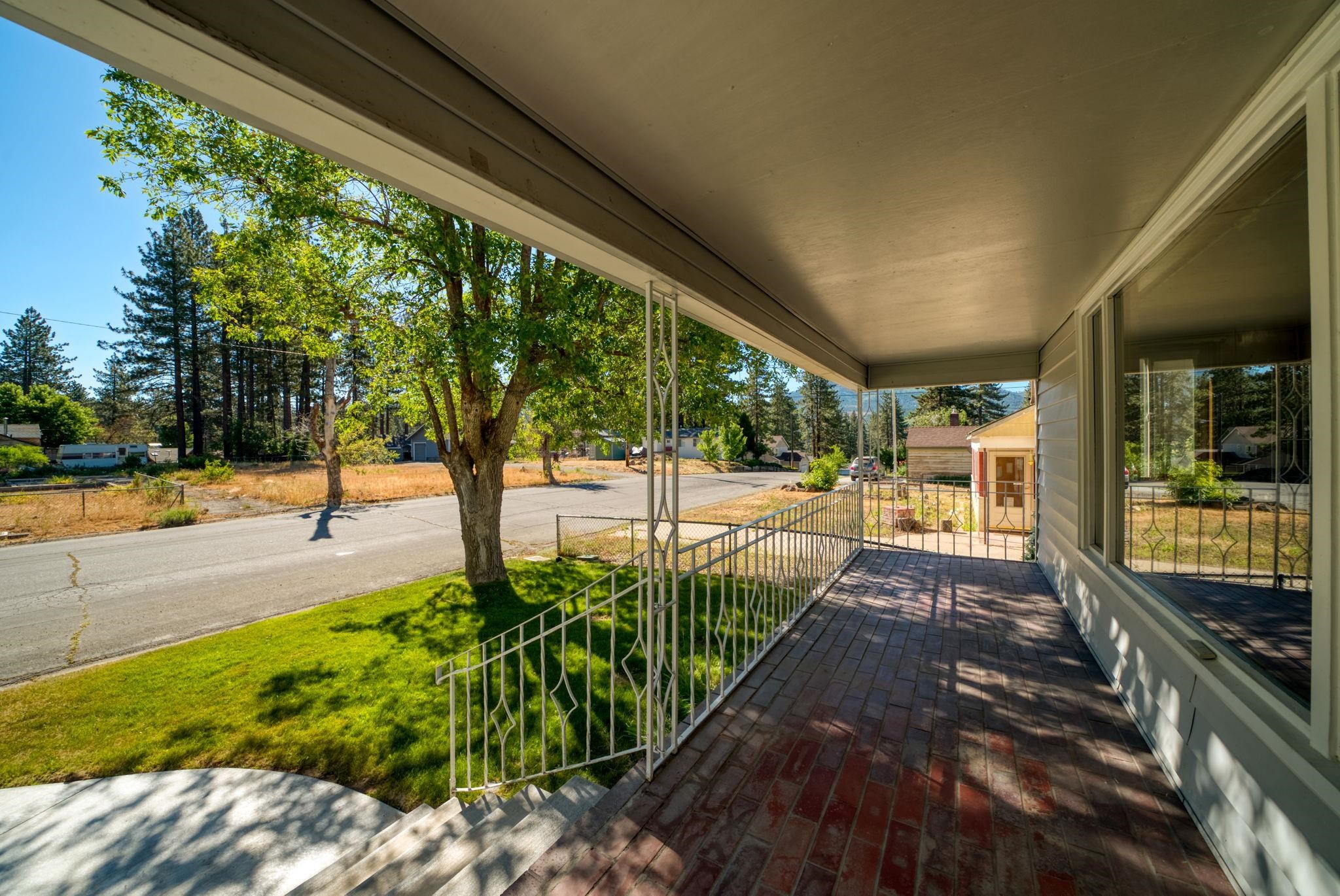 485 Ridge Street Portola, CA 96122 - Photo 2 of 27 a view of a pathway of a garden