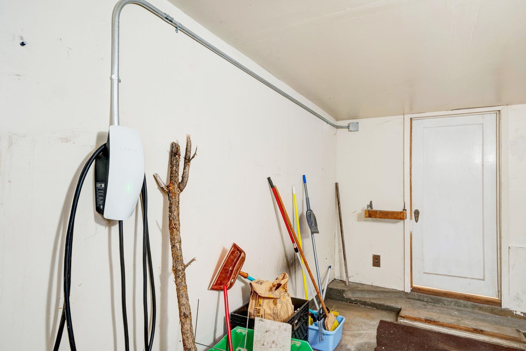 485 Ridge Street Portola, CA 96122 - Photo 24 of 27 a view of a living room