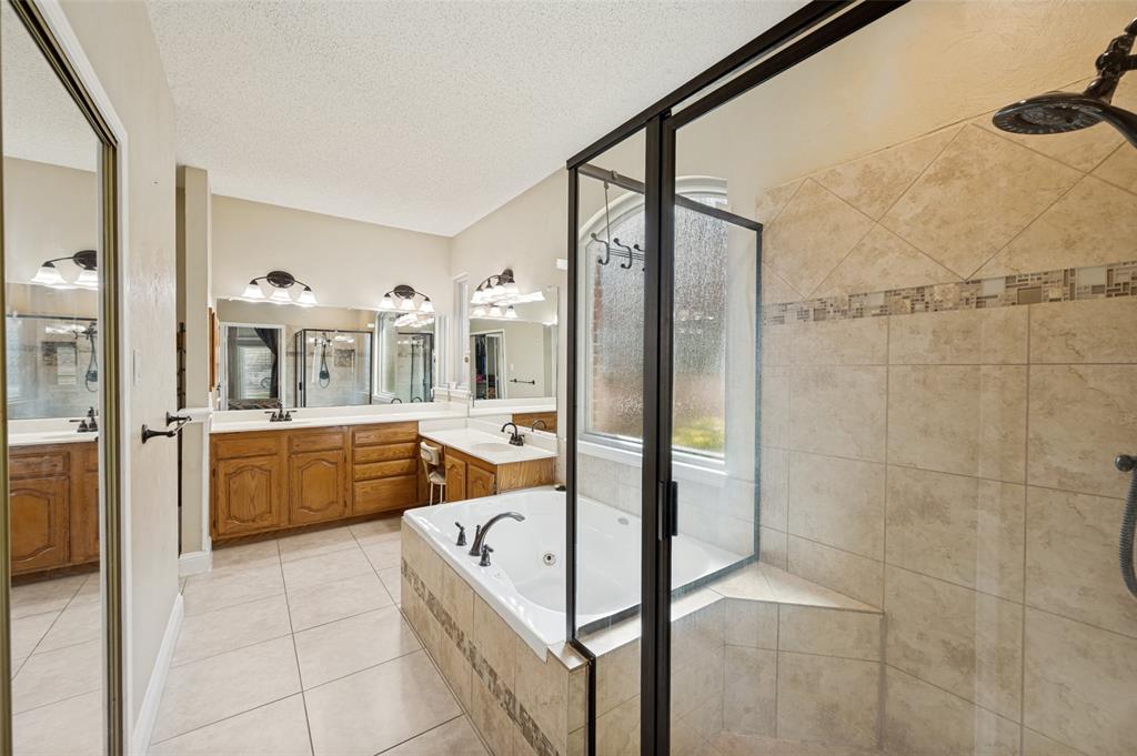 5013 Ridgecrest Drive The Colony, TX 75056 - Photo 15 of 32