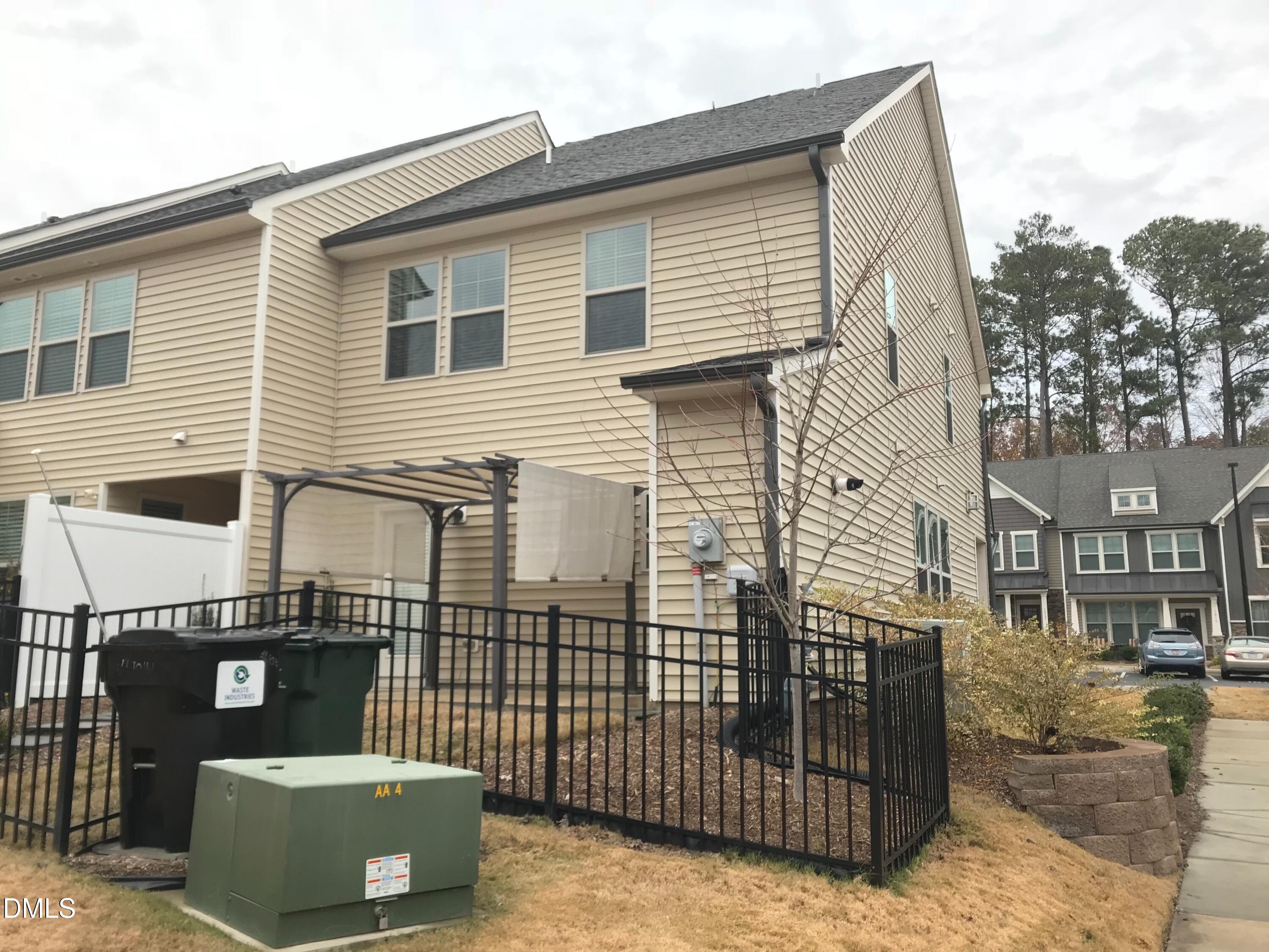 1014 Midtowne Way Durham, NC 27713 - Photo 20 of 21 7D51ADA5-B8E0-4C42-9909-397B7185B6D9
