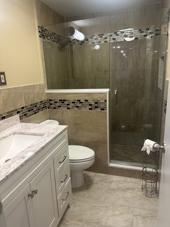 47 Berlin Street, Unit 3 Clinton, MA 01510 - Photo 4 of 6