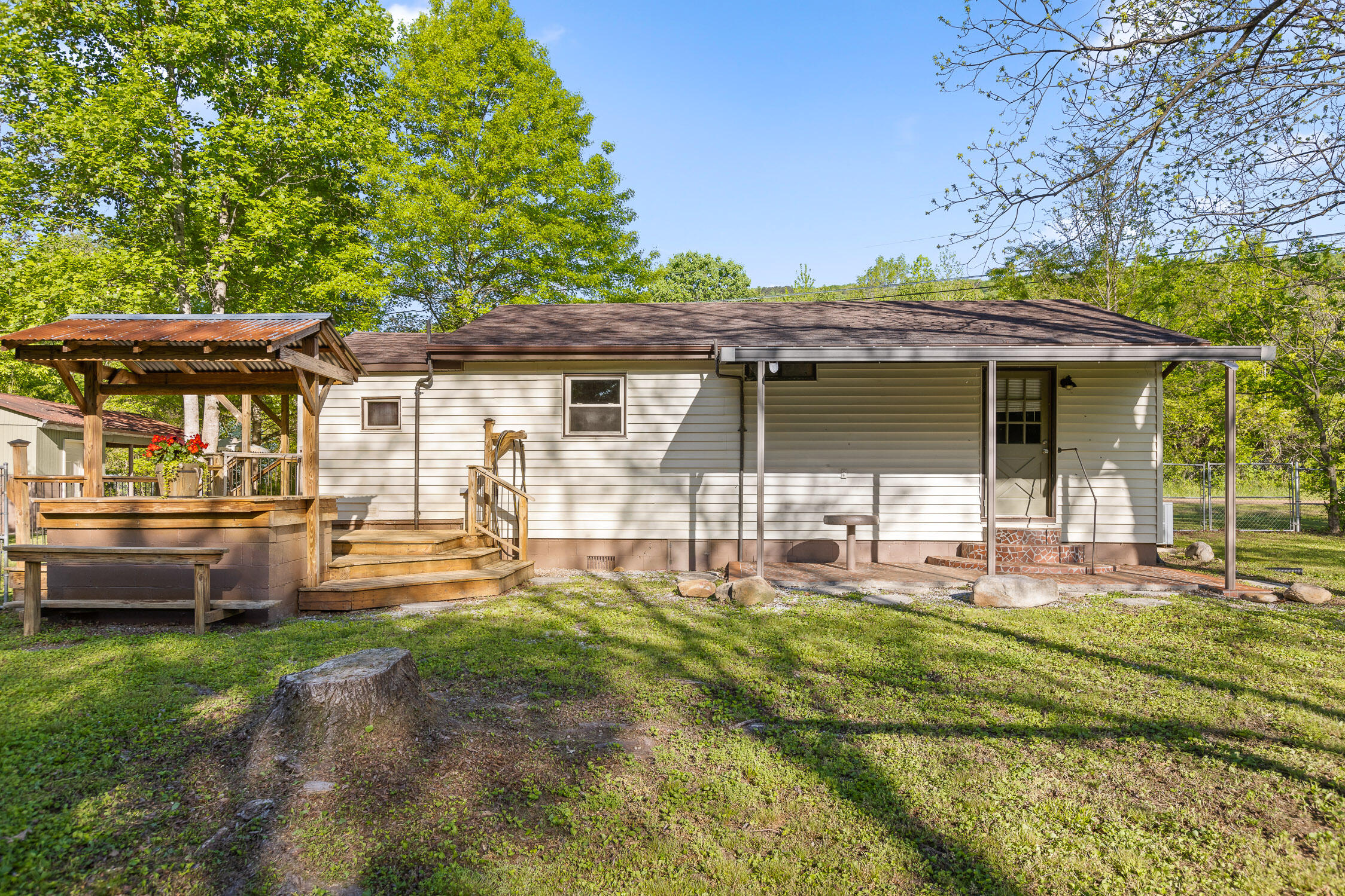 326 Newman Road Soddy Daisy, TN 37379 - Photo 24 of 61 Newman-14
