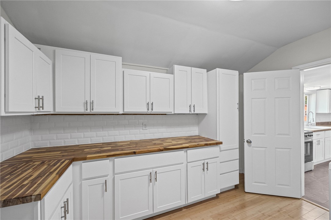 360 Field Street Manchester, NY 14432 - Photo 16 of 40 Gallery Image 16