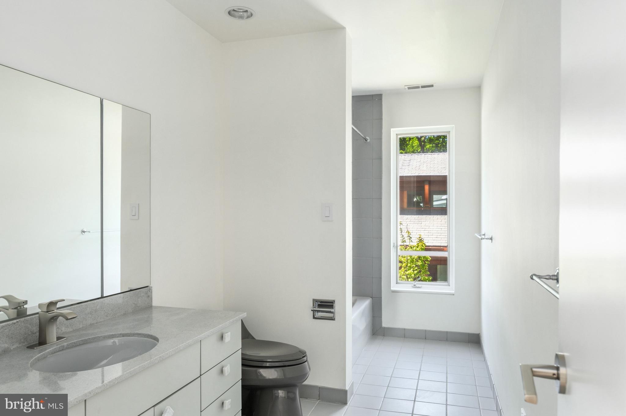 2920 Albemarle Street Northwest Washington, DC 20008 - Photo 25 of 49 Upper Level Full Bath